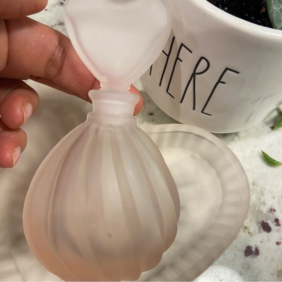 Art Deco Frosted Pink Glass Heart Shape Vanity Decor Tray w two bottle Set 4 - Picture 7 of 9